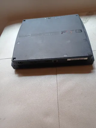 PlayStation 3 Slim Negra