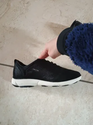 Scarpe donna Geox nere