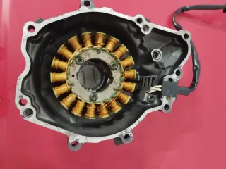 Tapa Alternador Yamaha FZ6