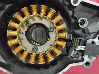 Tapa Alternador Yamaha FZ6