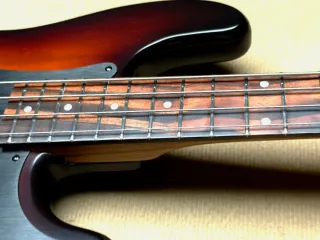 Bajo Eléctrico JCR Precisión Sunburst