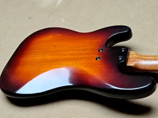 Bajo Eléctrico JCR Precisión Sunburst