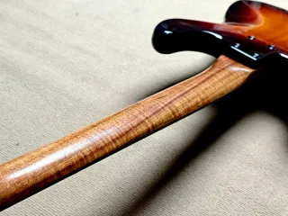 Bajo Eléctrico JCR Precisión Sunburst