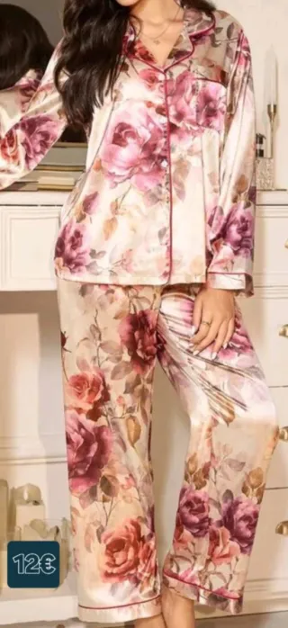 Pijama  de seda mujer flores satinado