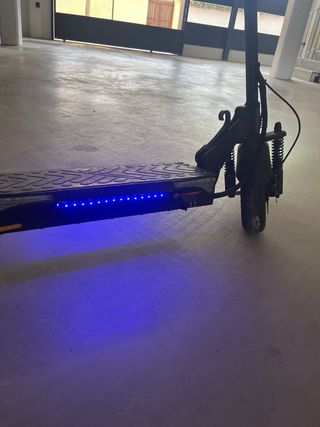 Patinete eléctrico iScooter negro