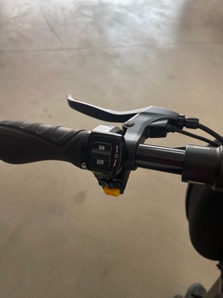 Patinete eléctrico iScooter negro