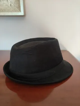 Sombrero Fedora Negro Rígido