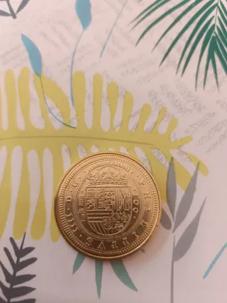 Gran Moneda de colección con escudo,color oro