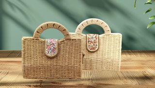 Borsa in paglia con manico e tracolla