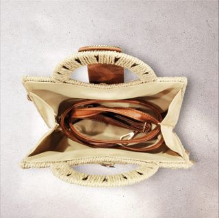 Borsa in paglia con manico e tracolla