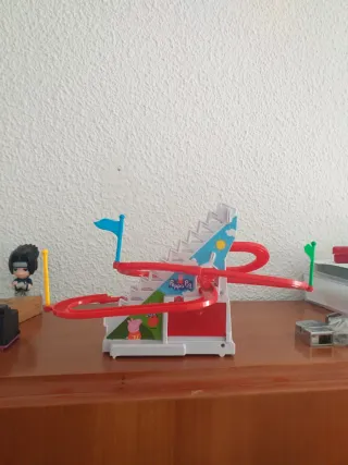 Cochecito infantil rojo