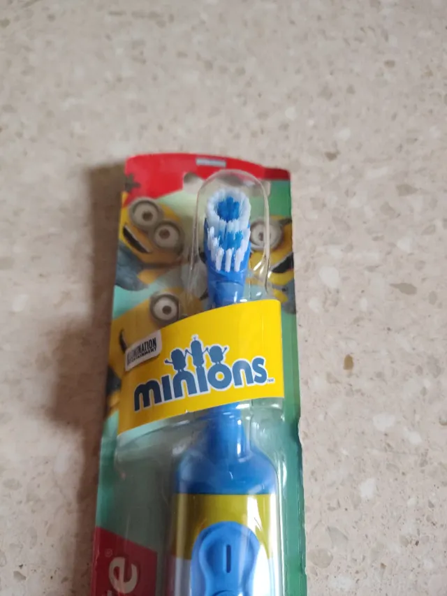 Cepillo Dental Infantil Colgate Minions a Pilas