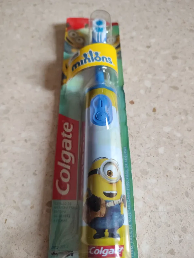 Cepillo Dental Infantil Colgate Minions a Pilas