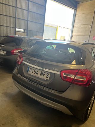 Mercedes-Benz GLA 200 2016