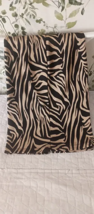 Falda elástica estampado cebra