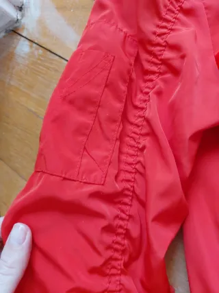 Bomber anaranjada Bershka. Talla S