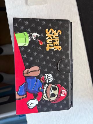 Nintendo Switch con fundas y juegos
