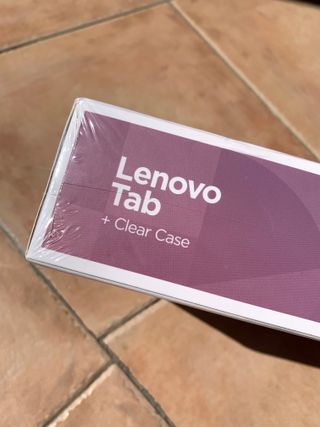 Lenovo Tab + Funda Transparente Nueva