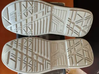 Zapatos U-Power Talla 39 Nuevos en Caja