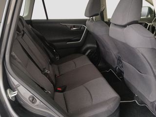 TOYOTA RAV4 220H ADVANCE