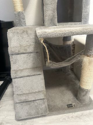 Rascador / árbol para gatos grande (133 cm) con ca