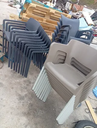 Mesa de terraza  y sillas para bar