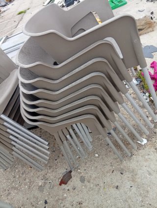Mesa de terraza  y sillas para bar