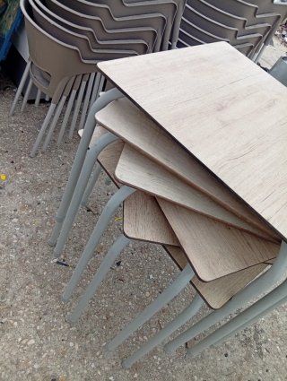 Mesa de terraza  y sillas para bar