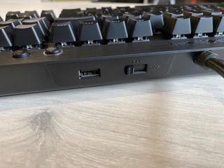 Teclado Mecánico Corsair K70 Negro/Rojo