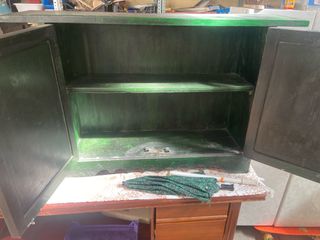 Cajonera antigua tallada