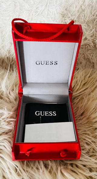 Reloj Guess Acero y Strass.