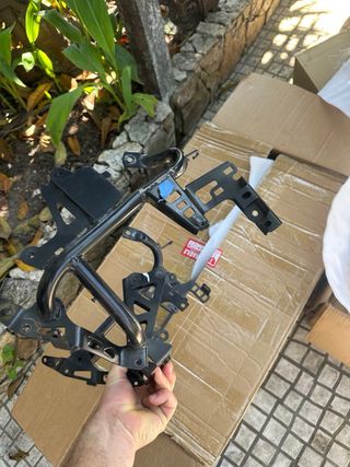 Armação Frontal XADV 750 (17-20)