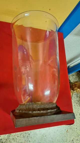 2 Jarrones de Cristal con Base metálica