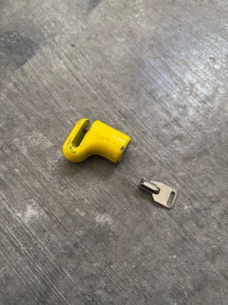 Candado para moto amarillo