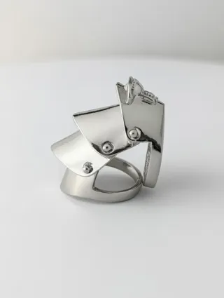 Anello punk snodabile stile anime cosplay