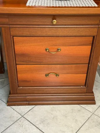 Camera da letto matrimoniale in legno