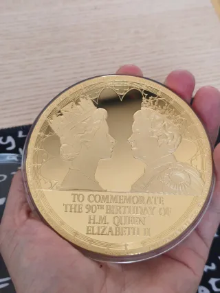 Medalla 90 Aniversario Isabel II - 2016