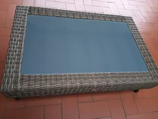 Conjunto Exterior: 2 Butacas y Mesa Ratán