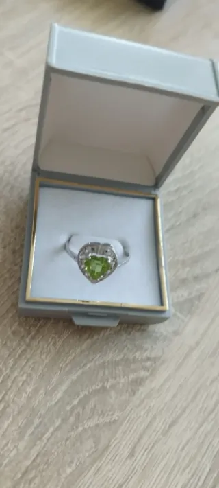 Anillo Plata Corazón Olivina Circonitas
