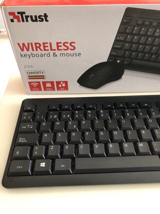 Teclado y ratón inalámbrico Trust Ziva