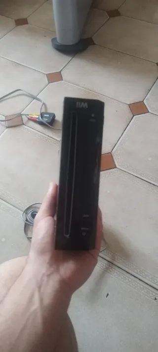 Nintendo Wii solo la consola sin accesorios