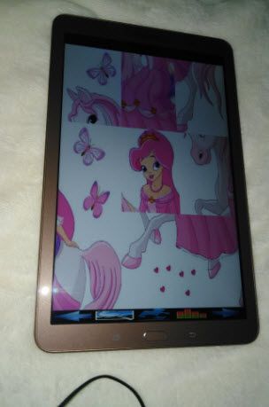 Tablet-teléfono móvil Samsung SM-T561 con 16GB