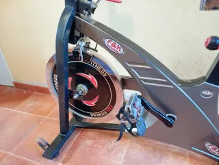 Bicicleta Estática F&H Fitness
