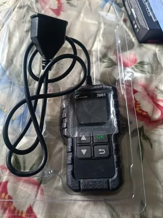 Launch Creader 3001 OBD2 Lector Diagnóstico