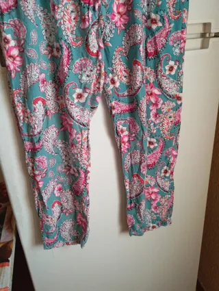 Pantalones estampados florales