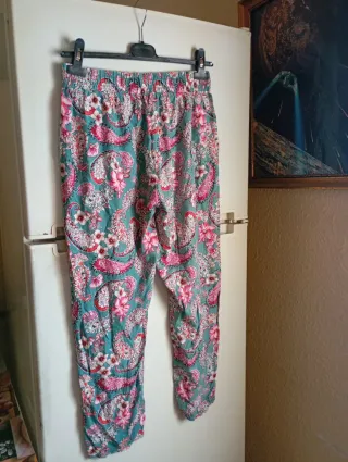 Pantalones estampados florales