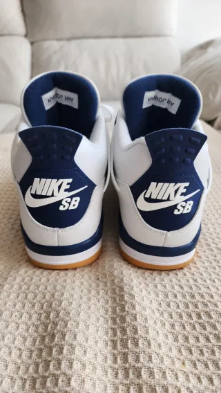 Jordan 4 SB Navy (US 12.5 - Eu 47)