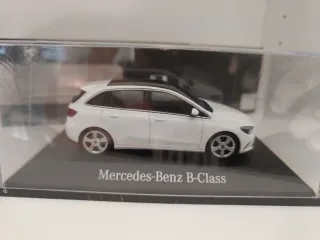 1/43 Mercedes Benz Clase B Klasse Blanco