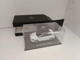 1/43 Mercedes Benz Clase B Klasse Blanco