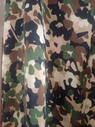 Vestido militar satinado nuevo